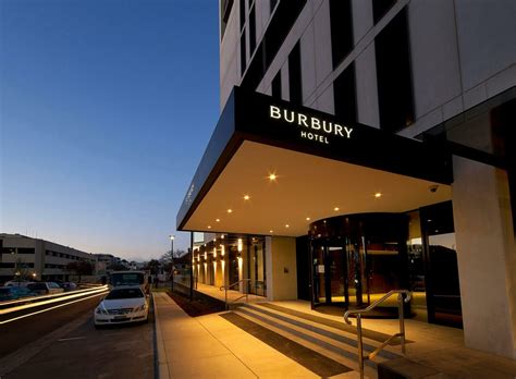 burbury hotel canberra barton act.